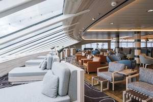 Explorer Lounge & Bar
